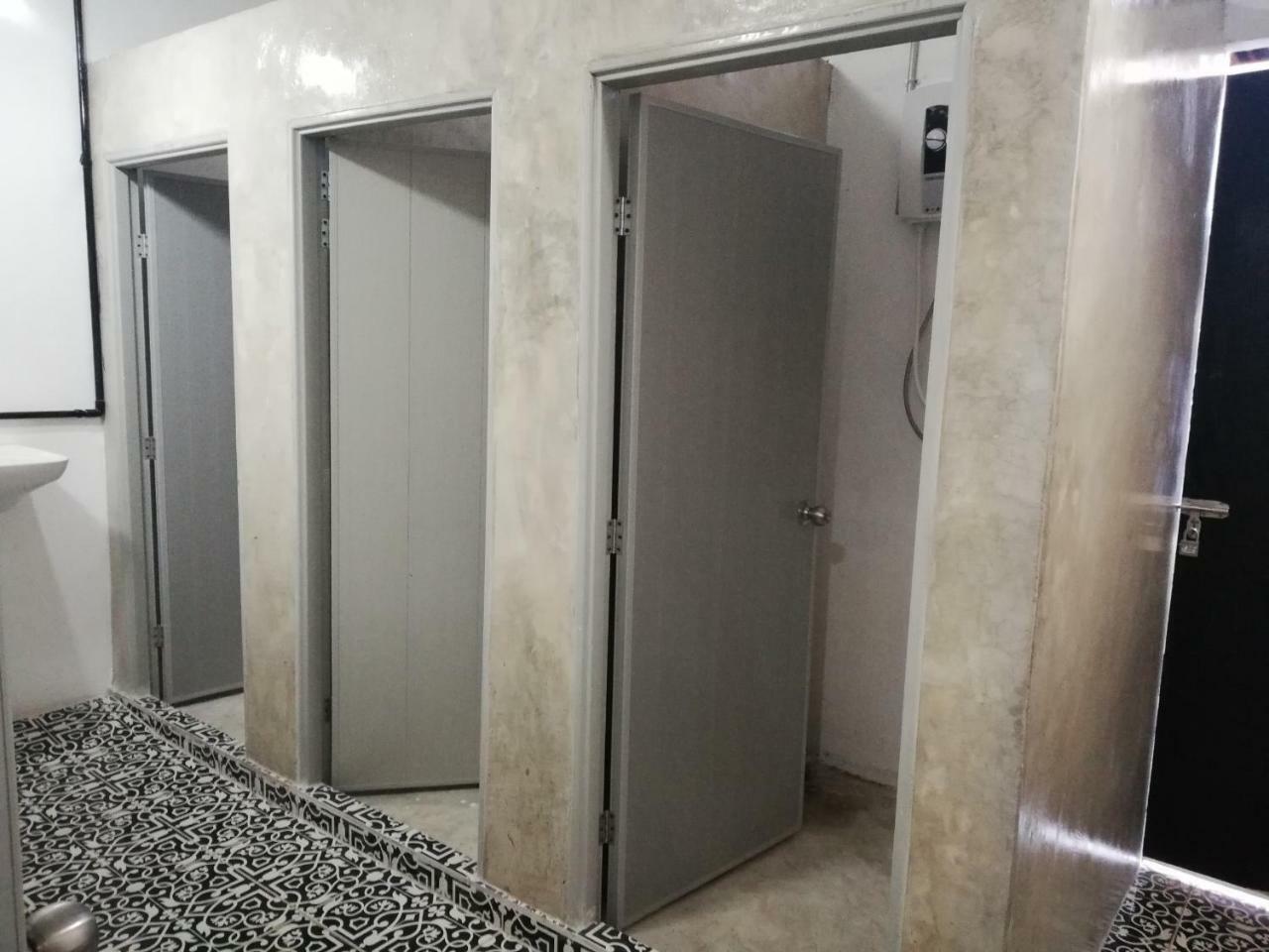 Sofia Hostel Чианграй Экстерьер фото