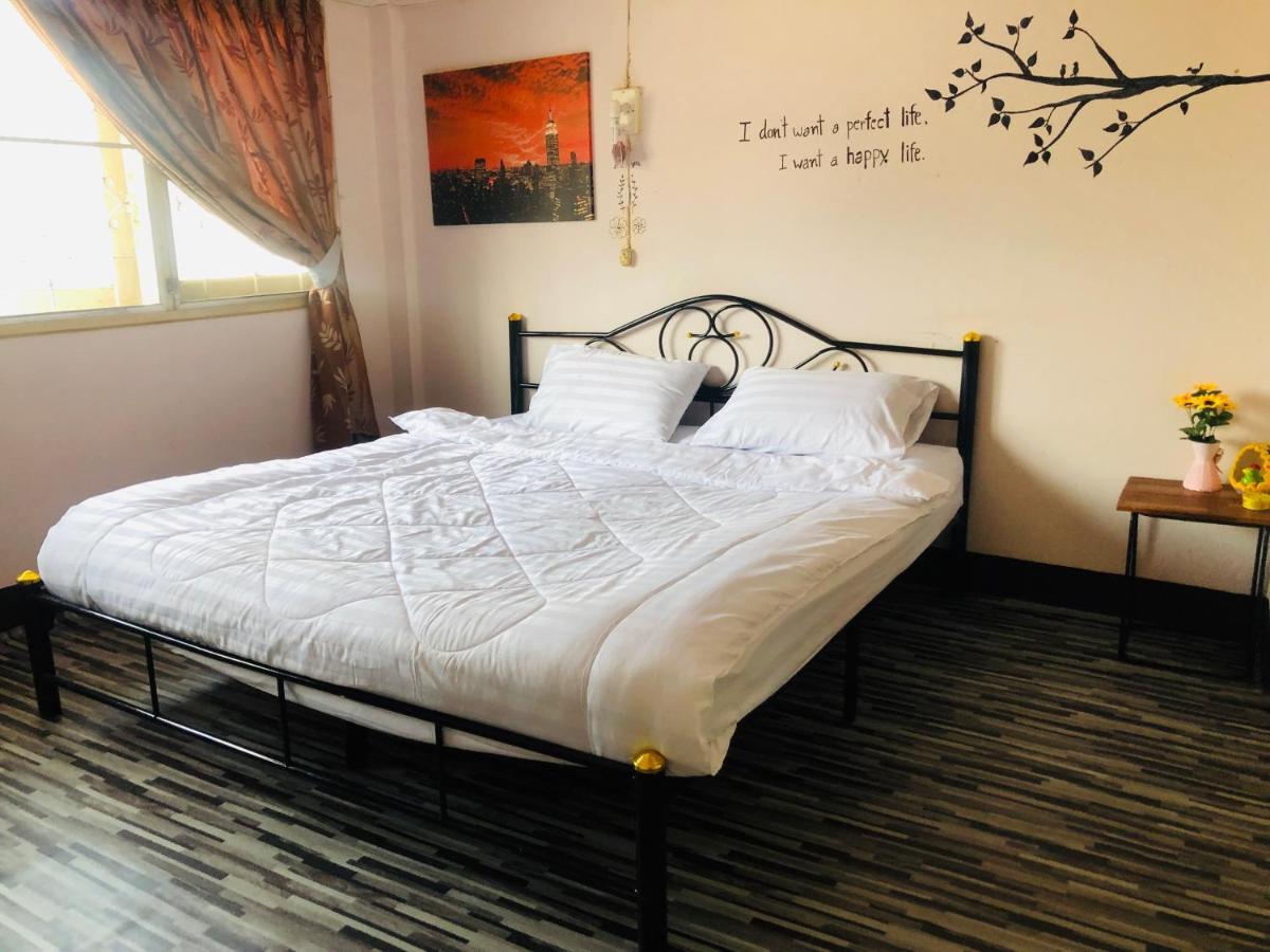 Sofia Hostel Чианграй Экстерьер фото
